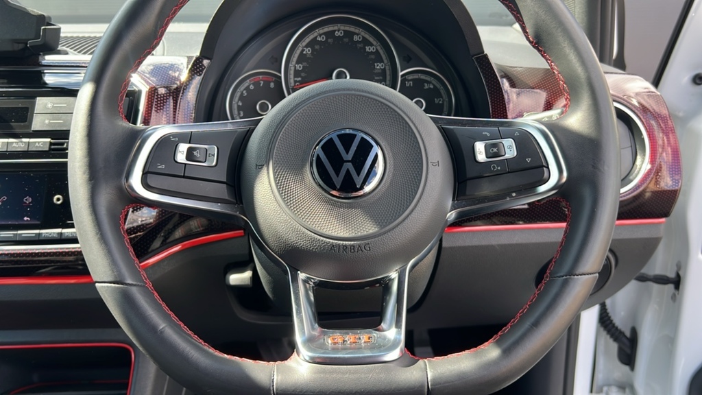Volkswagen Up 1.0 Petrol Automaticulez White #18