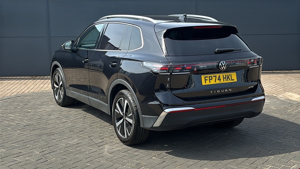 Volkswagen Tiguan 1.5 Etsi 150 Elegance Dsg 0 Ps Black #3