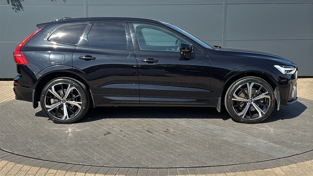 Volvo XC60 2.0 B5p R Design Geartronic 0 Ps Black #4