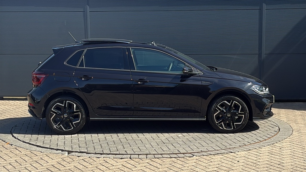 Volkswagen Polo 1.0 Tsi 115 Black Edition Dsg 0 Ps Black #4