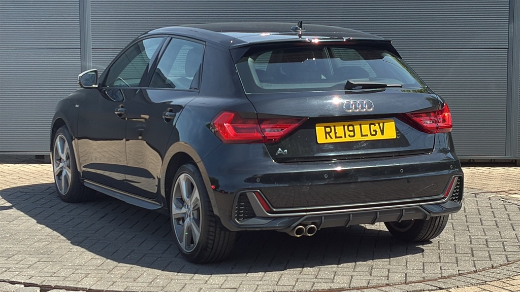 Audi A1 40 Tfsi S Line Competition S Tronic 0 Ps Black #3