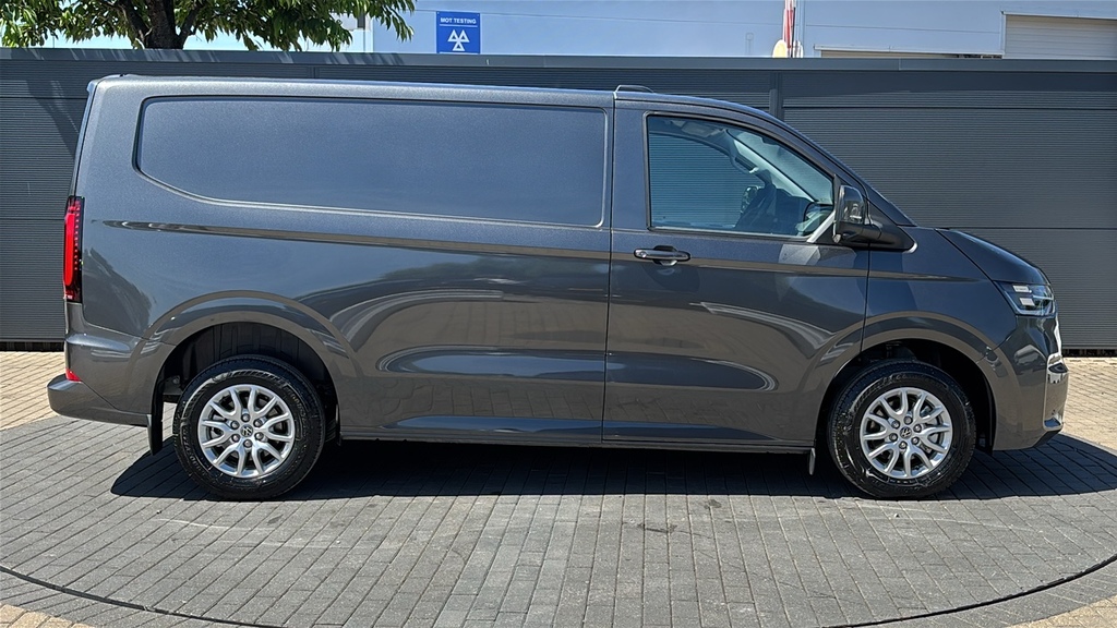Volkswagen Transporter 2.0 Tdi 150 Commerce Pro Van 4Motion 150 Ps Grey #4