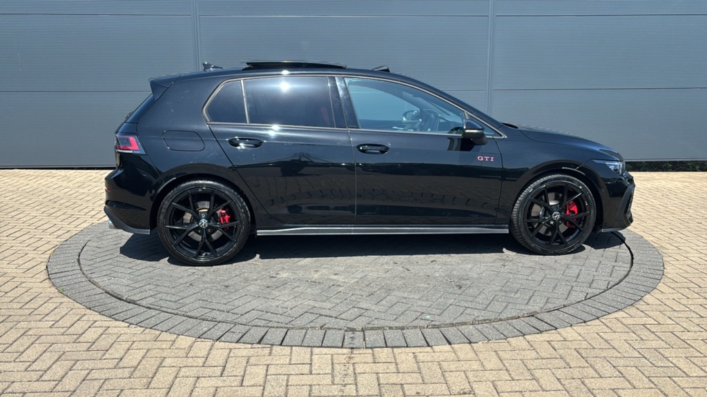 Volkswagen Golf 2.0 Tsi 265 Gti Dsg 265 Ps Black #4