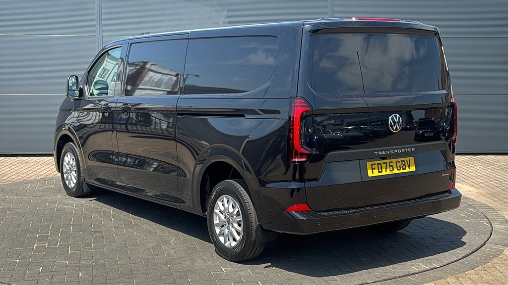 Volkswagen Transporter 2.0 Tdi 150 Commerce Pro Van 4Motion 150 Ps Black #3