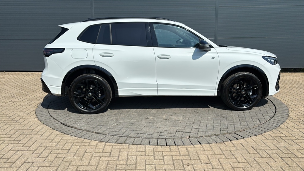 Volkswagen Tiguan 1.5 Tsi Ehybrid R-line Dsg 204 Ps White #4