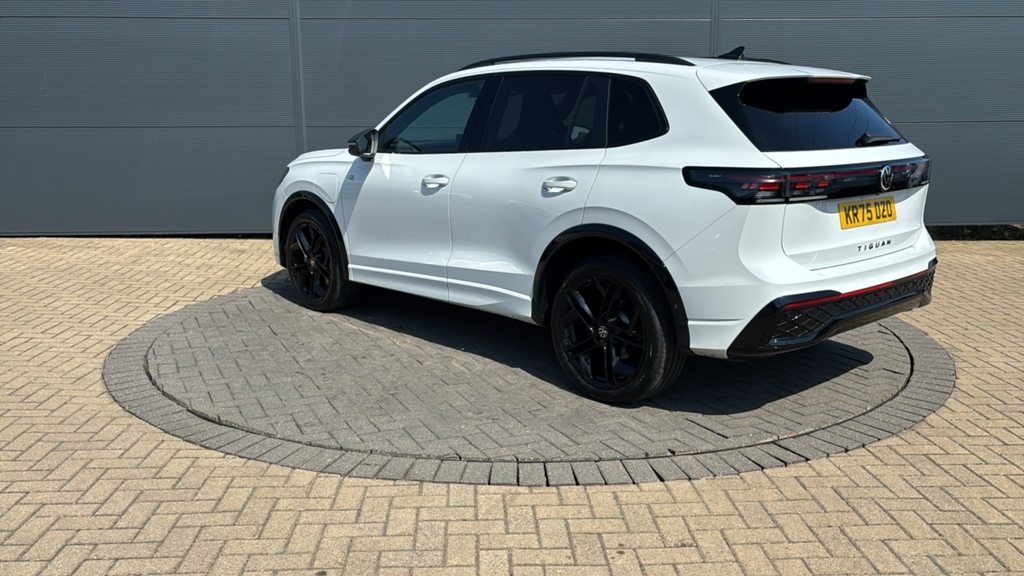 Volkswagen Tiguan 1.5 Tsi Ehybrid R-line Dsg 204 Ps White #3