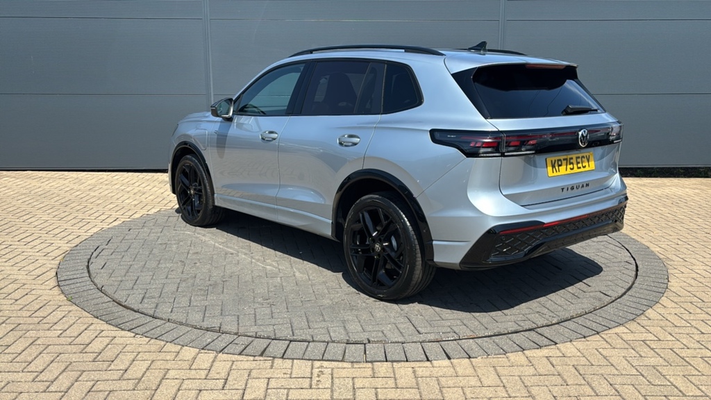 Volkswagen Tiguan 1.5 Tsi 272 Ehybrid R-line Dsg 272 Ps Silver #3
