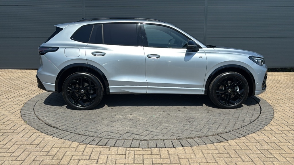 Volkswagen Tiguan 1.5 Tsi 272 Ehybrid R-line Dsg 272 Ps Silver #4