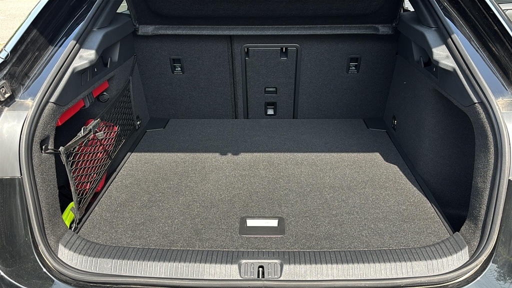 Volkswagen ID.7 210Kw Match Pro 77Kwh Interior Pack Blue #28