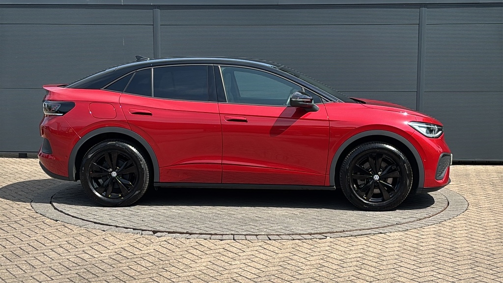 Volkswagen ID.5 210Kw Black Edition Pro 77Kwh 286 Ps Red #4