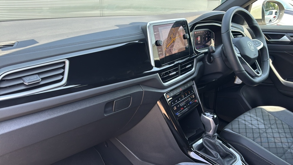 Volkswagen T-Roc 1.5 Tsi R-line Dsg 150 Ps Grey #2