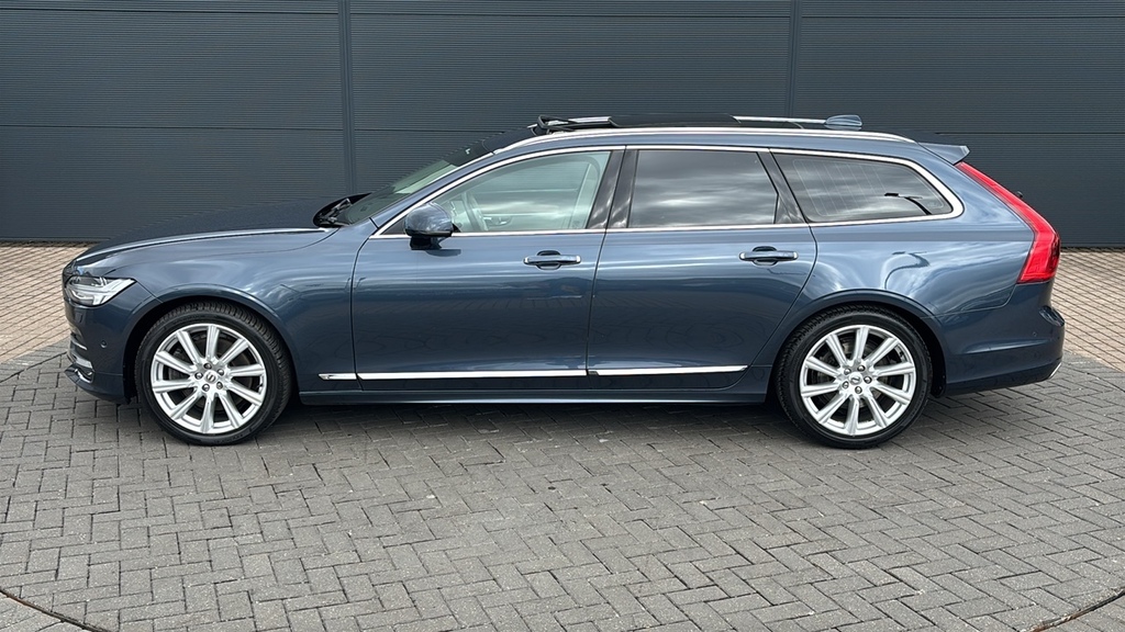 Volvo V90 D4 R-design Plus Black #15