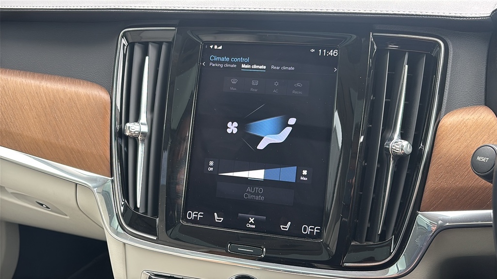 Volvo V90 D4 R-design Plus Black #19