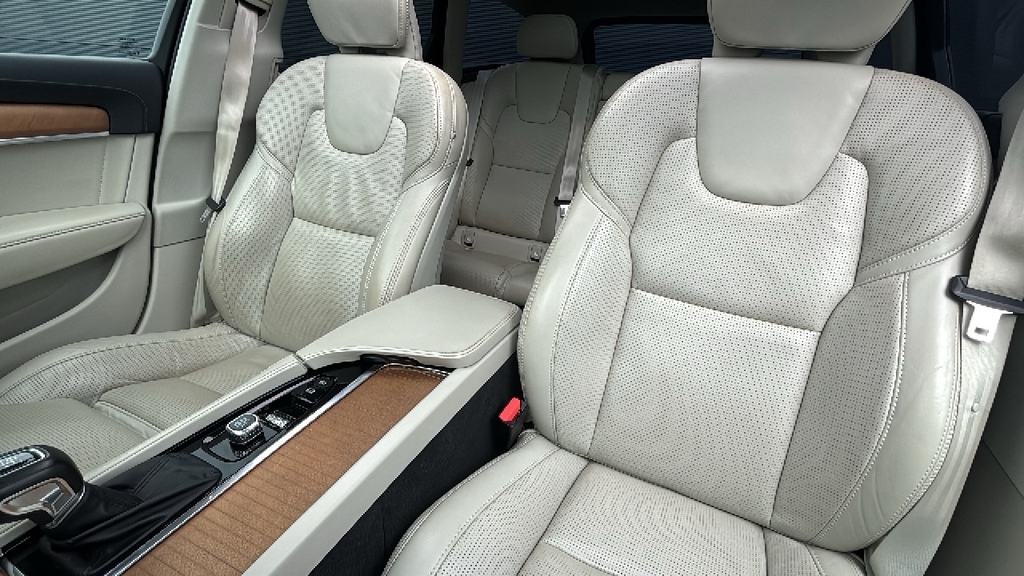 Volvo V90 D4 R-design Plus Black #9