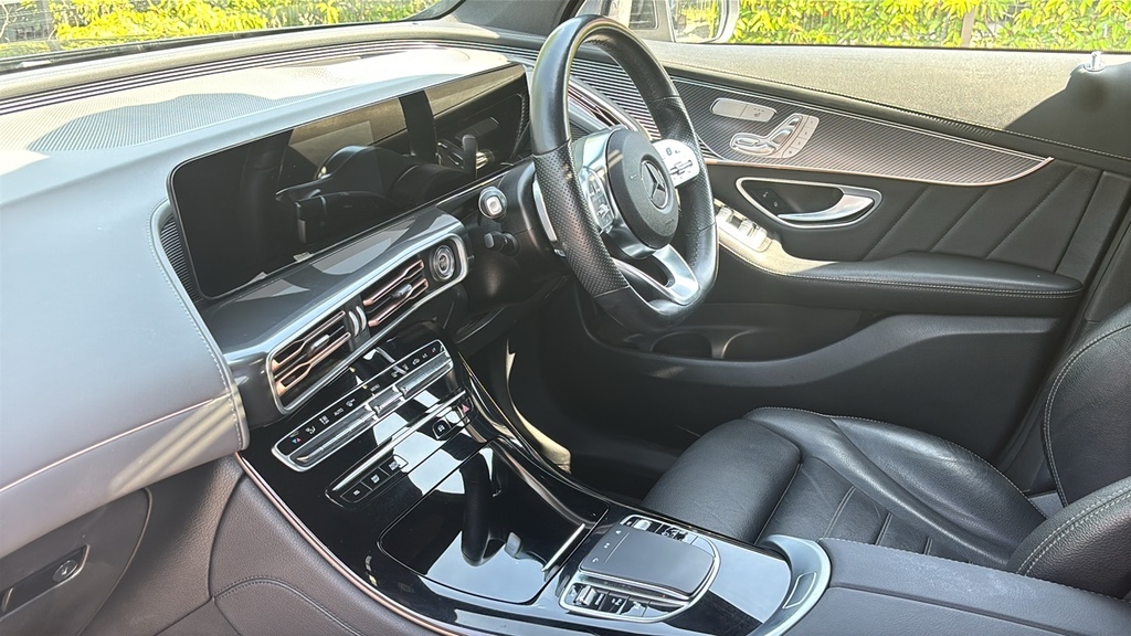 Mercedes-Benz EQC Eqc 400 300Kw Amg Line Premium Plus 80Kwh Black #2