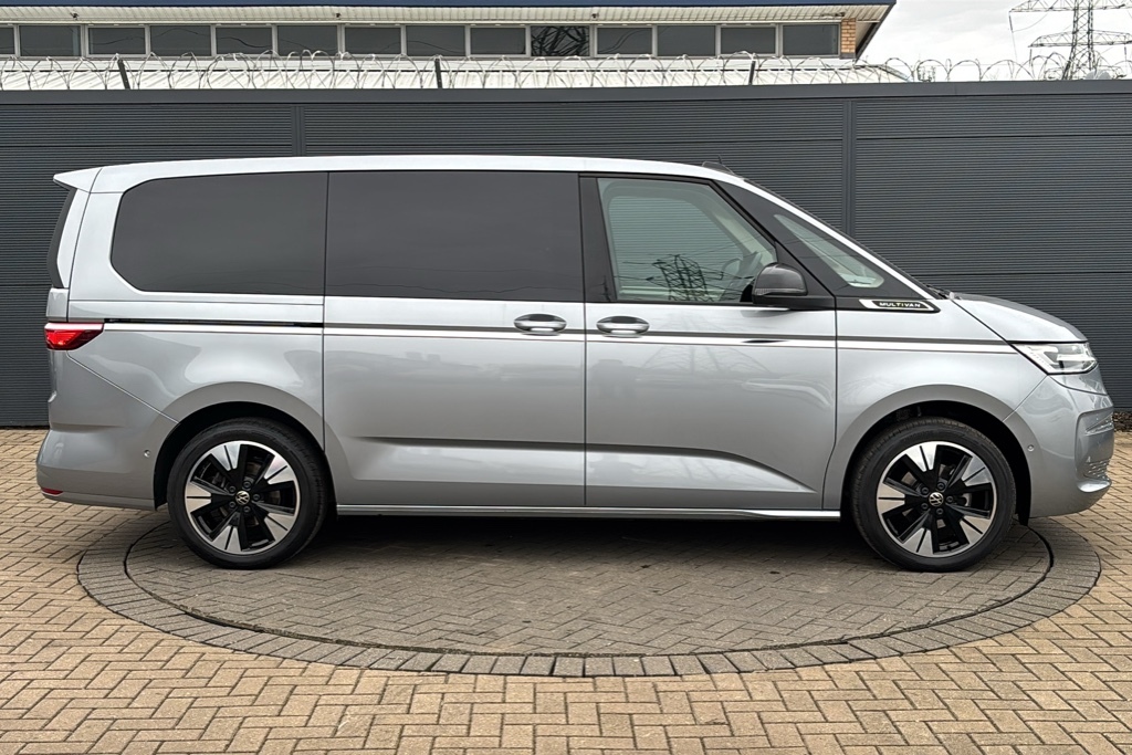 Volkswagen Multivan 2.0 Tdi Style Lwb Dsg 0 Ps Silver #4