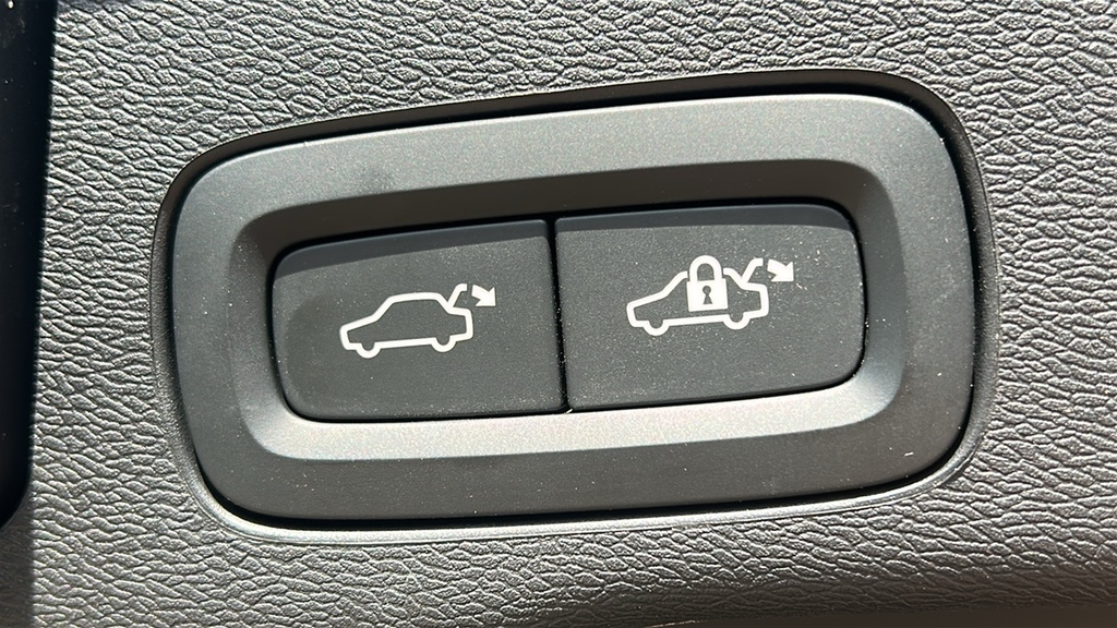 Volvo XC60 Xc60 B5 Mhev Awd White #23