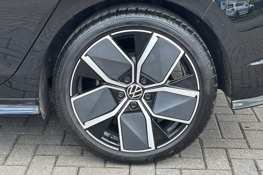 Volkswagen Golf 2.0 Tdi 150 Black Edition Dsg 150 Ps FN75KLA Black #5