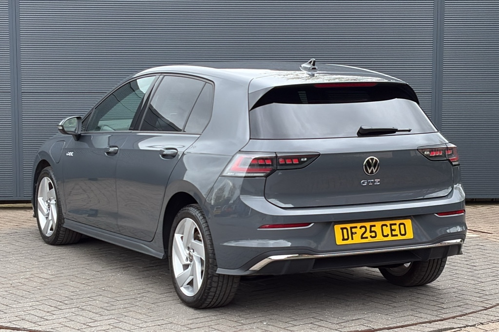 Volkswagen Golf 1.5 Tsi 272 Gte Ehybrid Dsg 0 Ps Grey #3