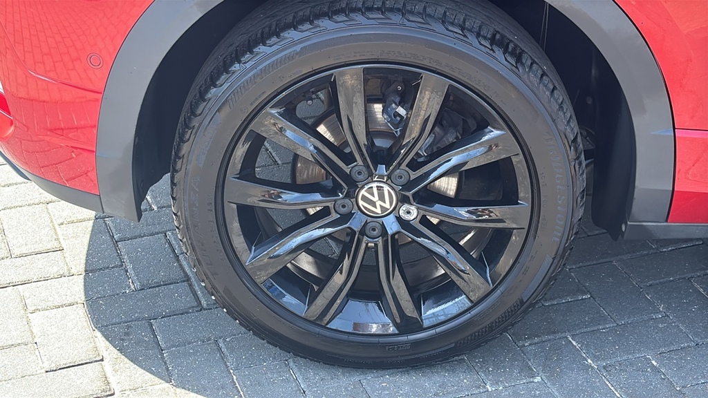 Volkswagen T-Roc 1.5 Tsi R-line Dsg 0 Ps Red #5