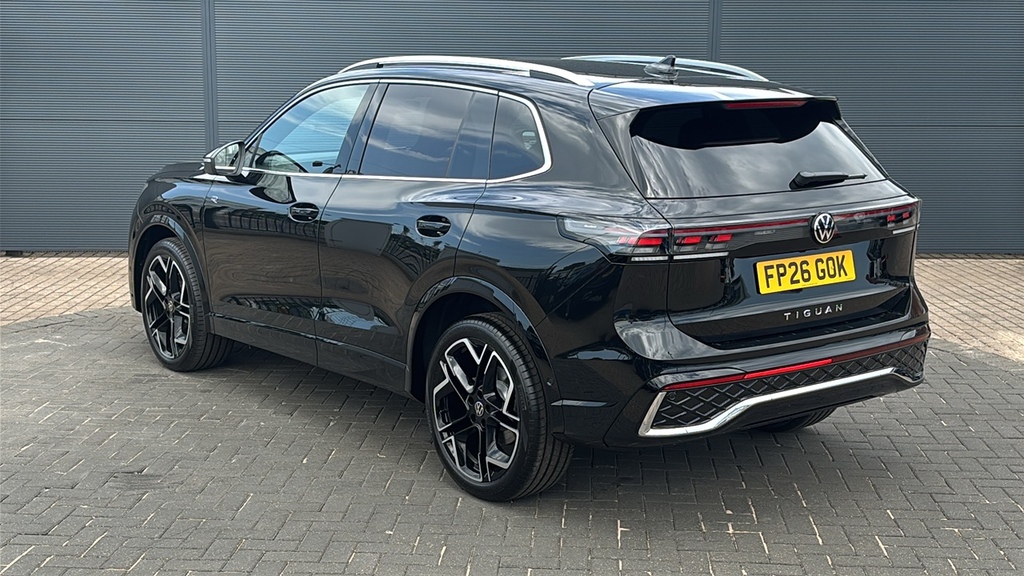 Volkswagen Tiguan 2.0 Tdi R-line Dsg 0 Ps Black #3