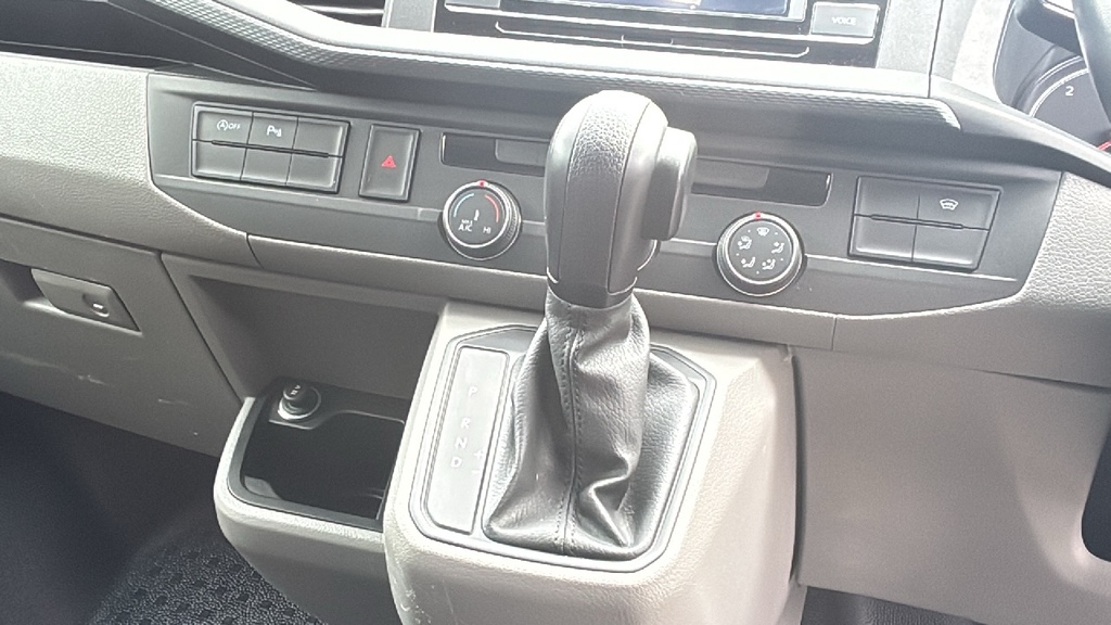 Volkswagen Transporter 2.0 Bitdi T32 Highline Panel Van Dsg 4M Grey #17