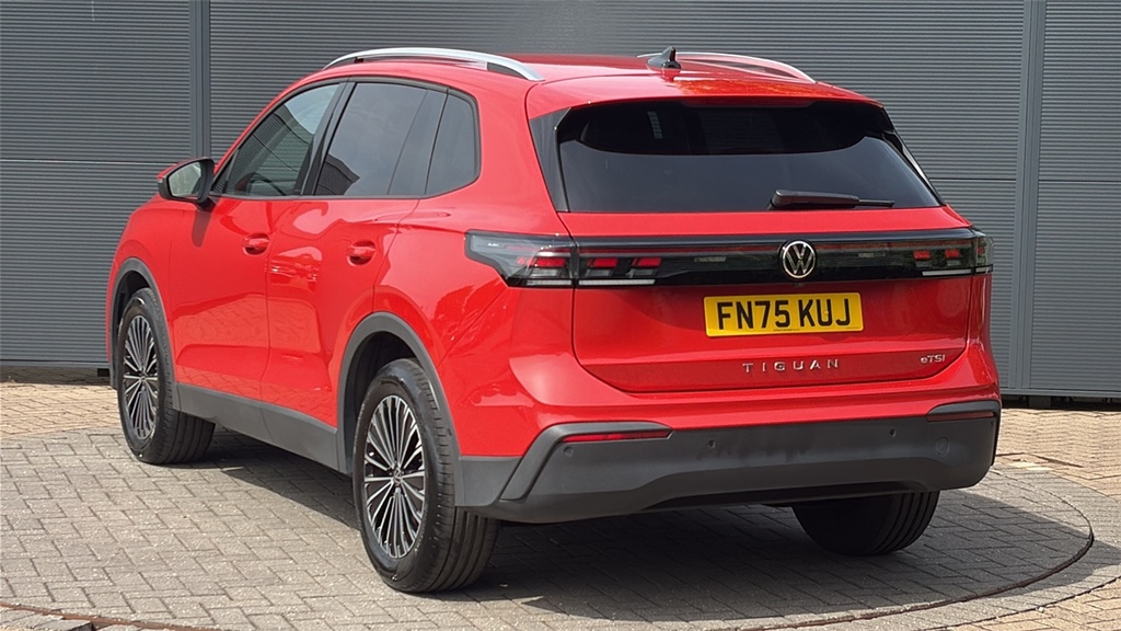 Volkswagen Tiguan 1.5 Etsi 150 Match Dsg 0 Ps Red #3