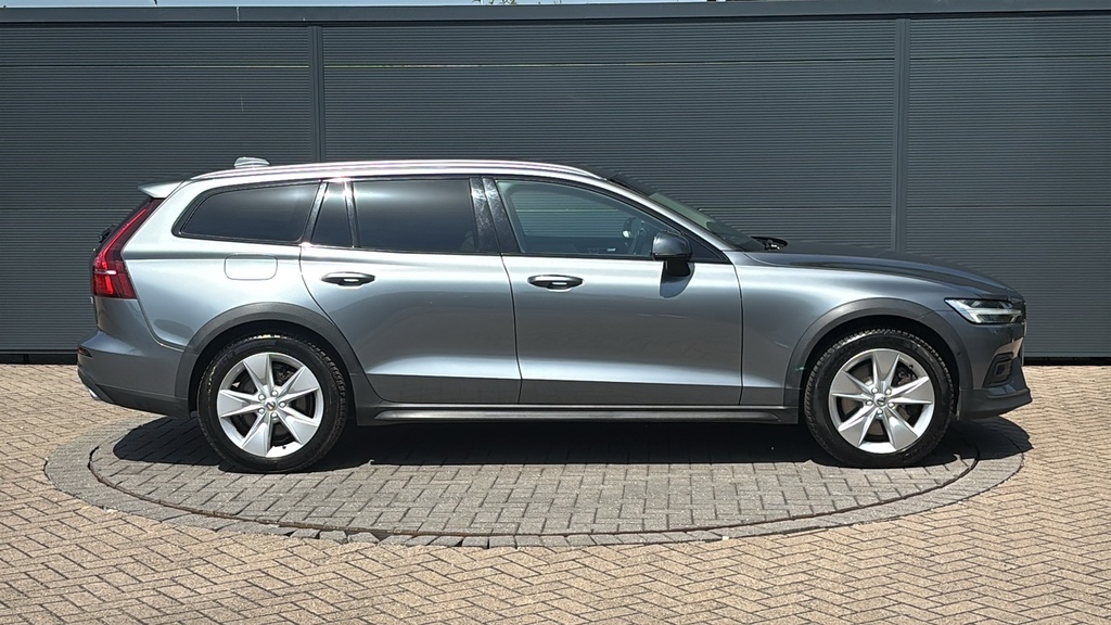 Volvo V60 Cross Country 2.0 D4 190 Cross Country Awd 190 Ps Grey #4