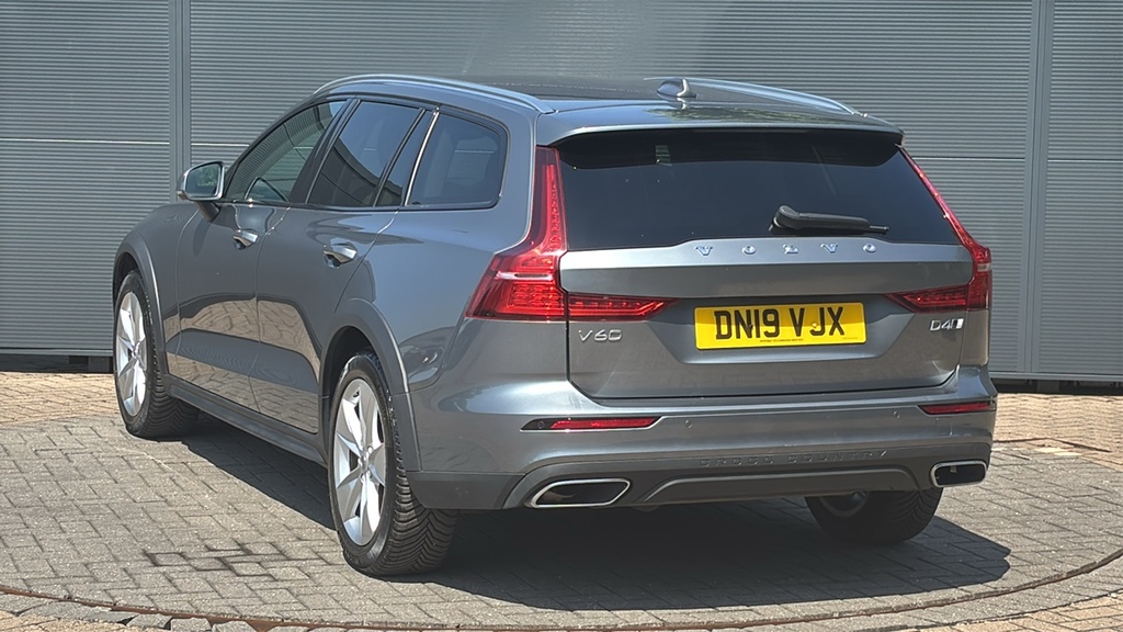 Volvo V60 Cross Country 2.0 D4 190 Cross Country Awd 190 Ps Grey #3