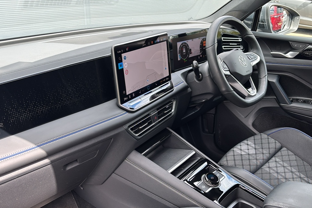 Volkswagen Tiguan 1.5 Etsi 150 R-line Dsg 150 Ps KN75VKB Grey #2