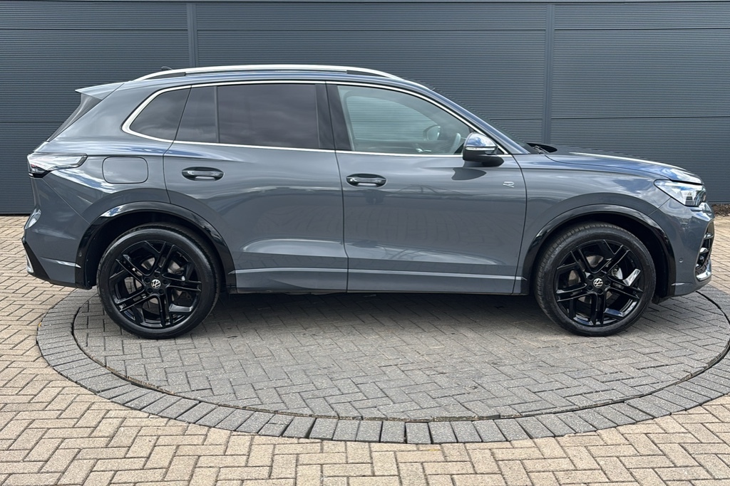 Volkswagen Tiguan 1.5 Etsi 150 R-line Dsg 150 Ps KN75VKB Grey #4