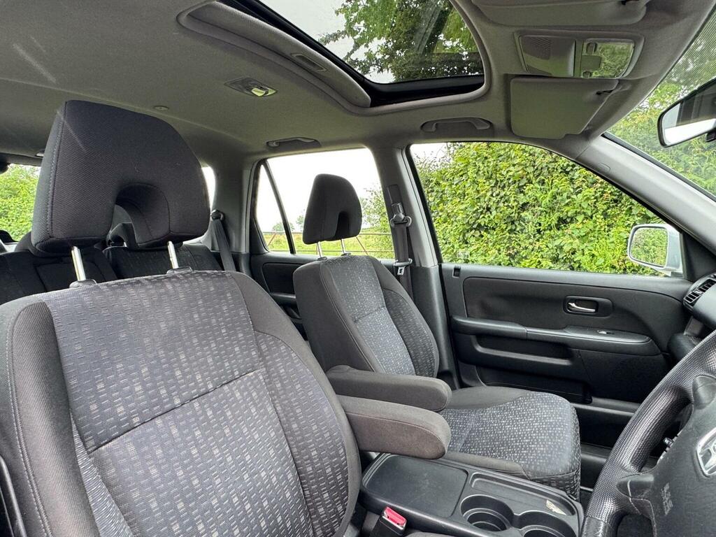 Honda Cr-V I-vtec Executive 5-Door Silver #11