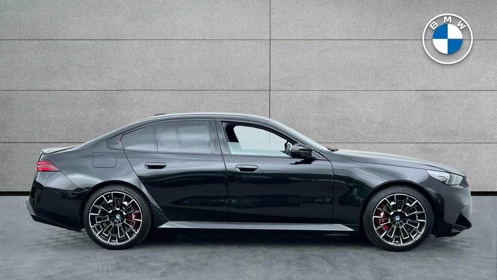 BMW M5 M5 Saloon HK74NLN Black #5
