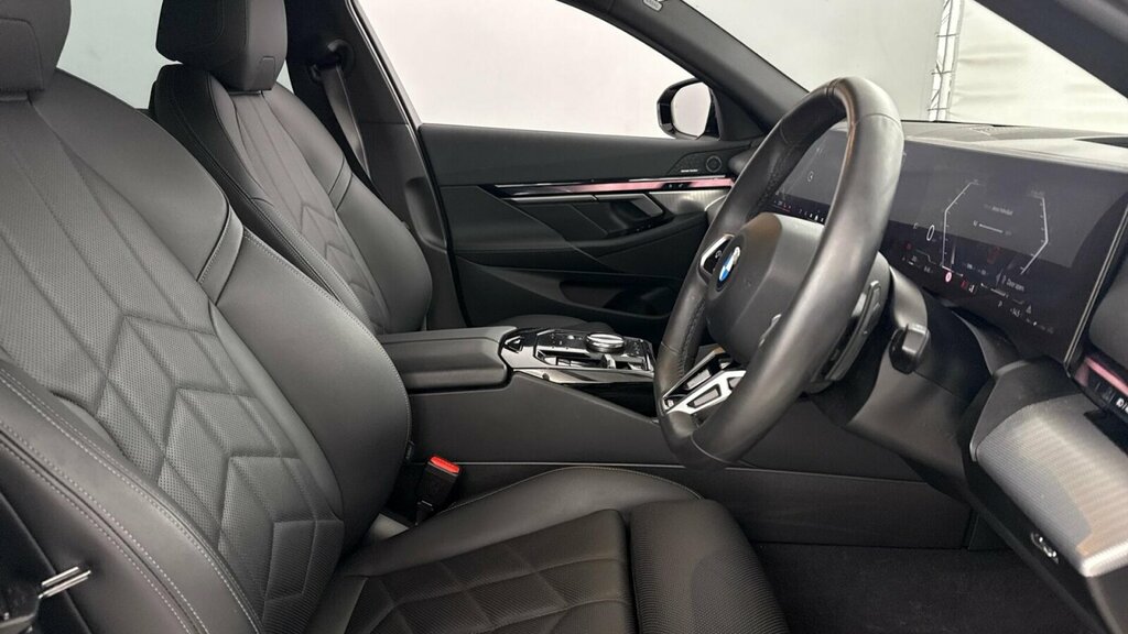 BMW 5 Series Saloon Black #22