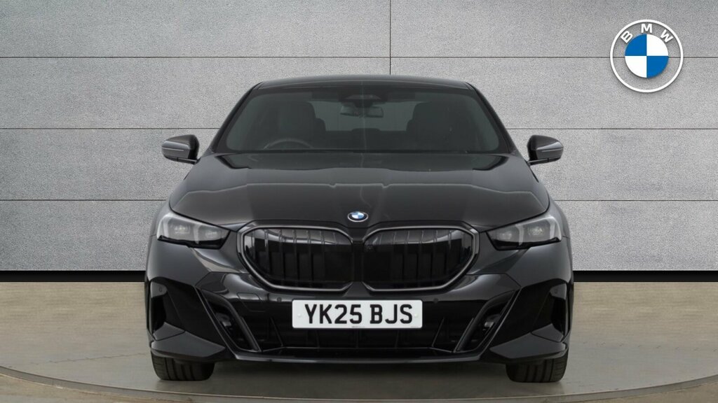 BMW 5 Series Saloon Black #31