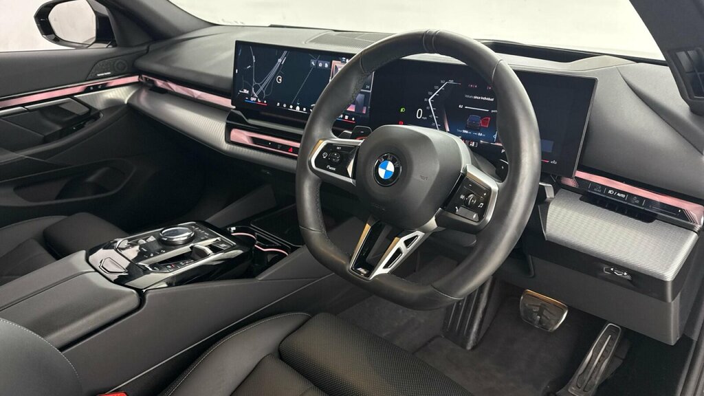 BMW 5 Series Saloon Black #12