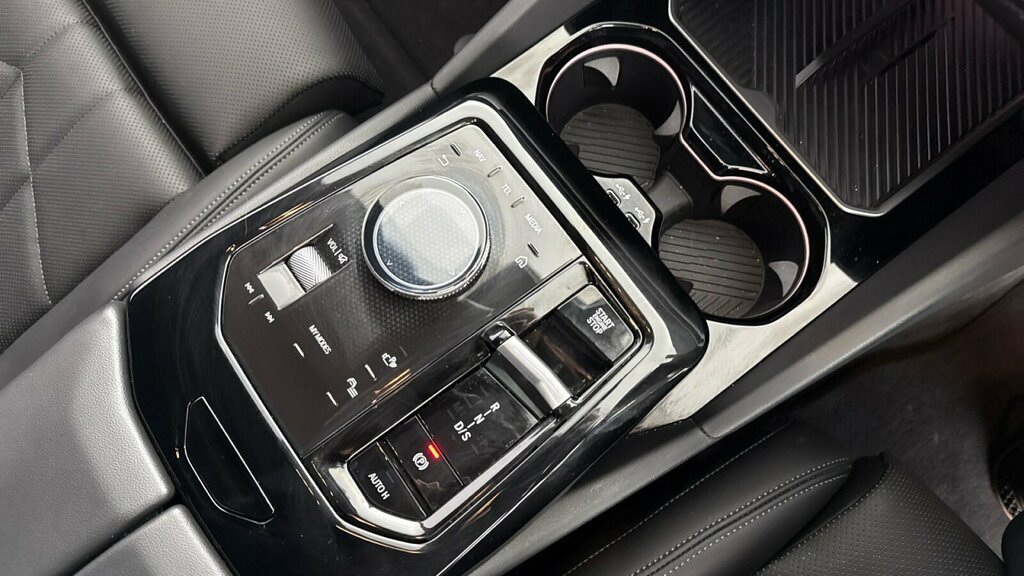 BMW 5 Series Saloon Black #19