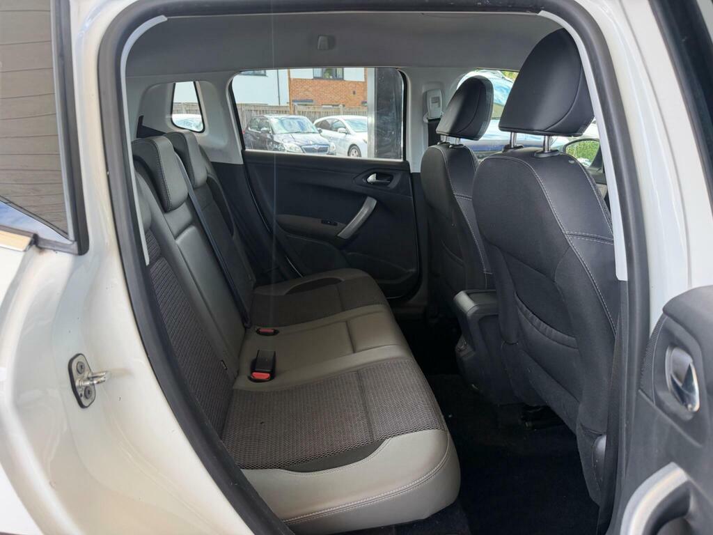 Peugeot 2008 1.2 Puretech Allure Grey #20