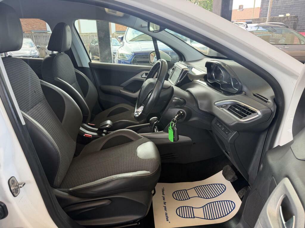 Peugeot 2008 1.2 Puretech Allure Grey #14