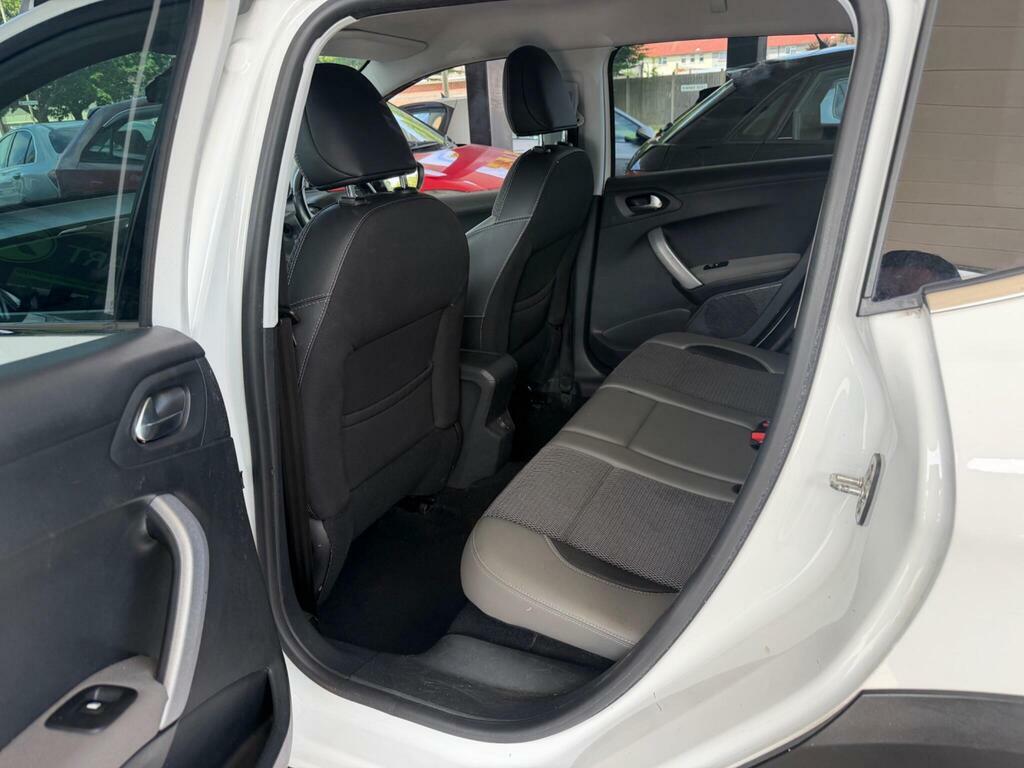 Peugeot 2008 1.2 Puretech Allure Grey #17