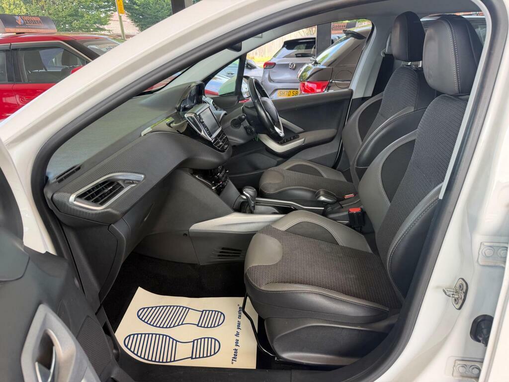 Peugeot 2008 1.2 Puretech Allure Grey #15