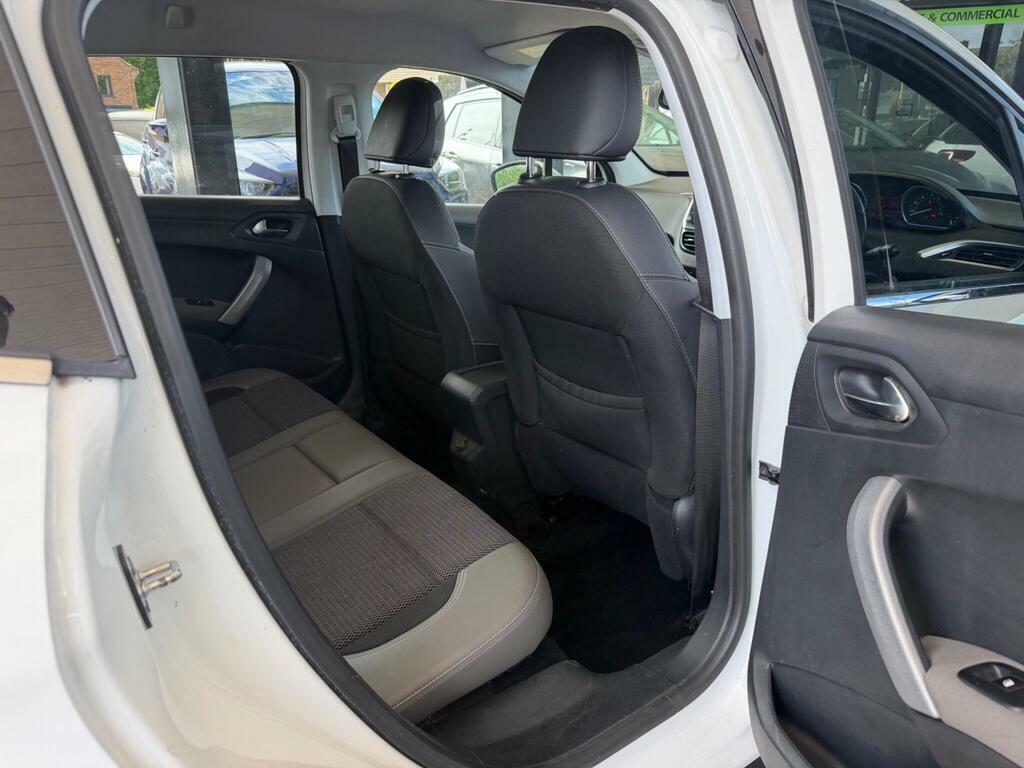 Peugeot 2008 1.2 Puretech Allure Grey #21
