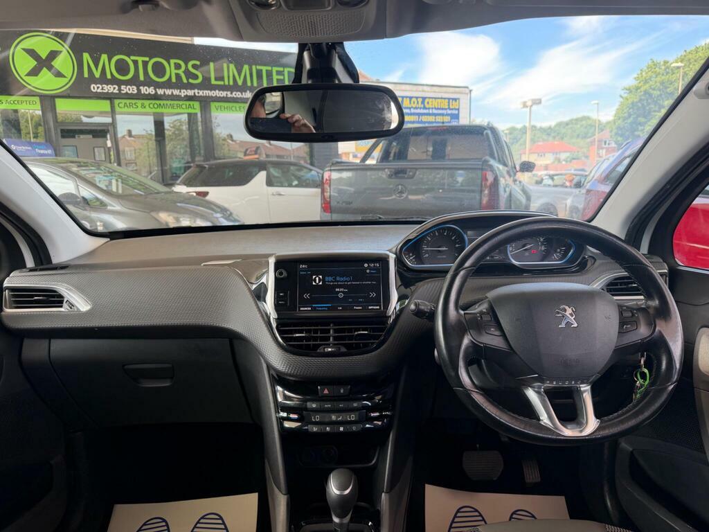 Peugeot 2008 1.2 Puretech Allure Grey #12