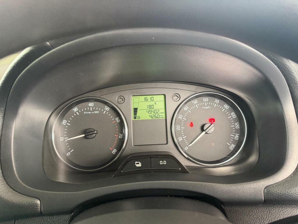 Skoda Fabia 1.2 12V 60 S Red #11
