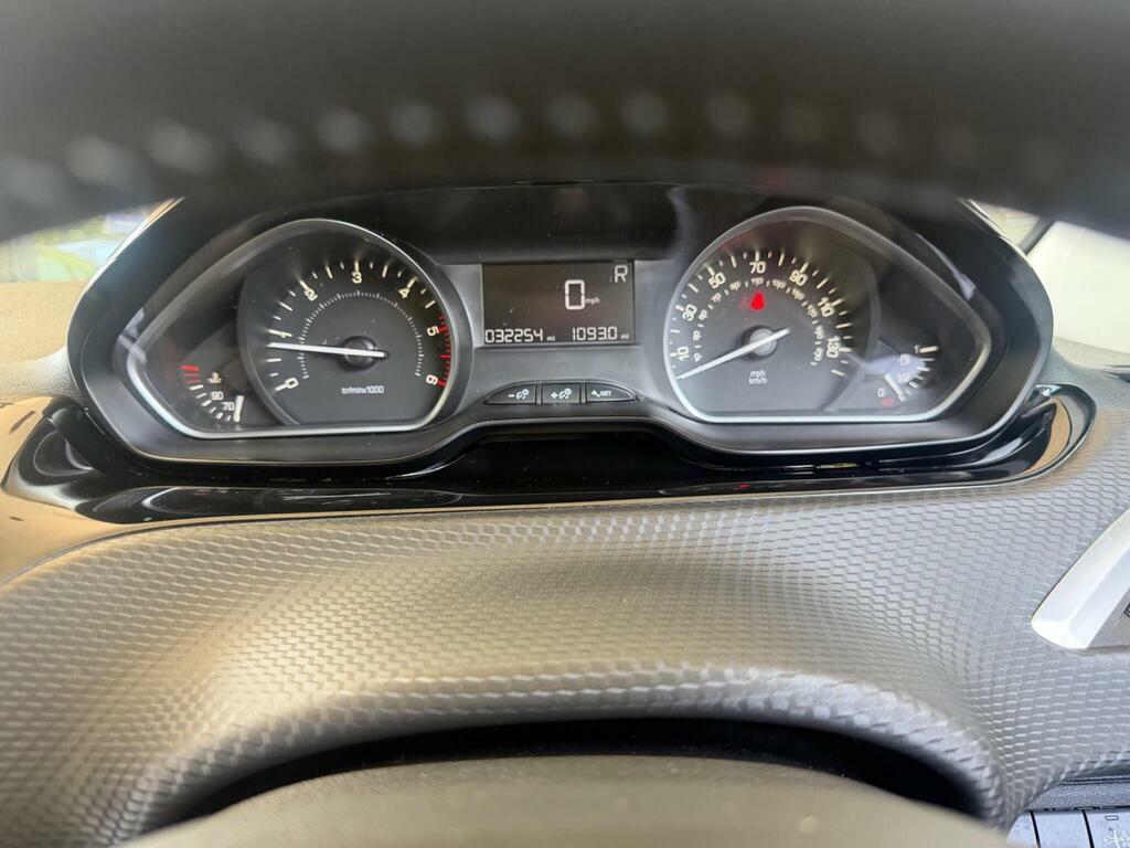 Peugeot 2008 E-hdi Active Grey #12