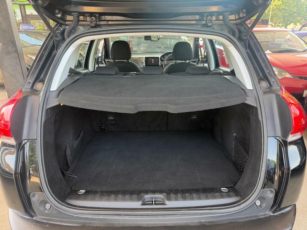 Peugeot 2008 E-hdi Active Grey #9