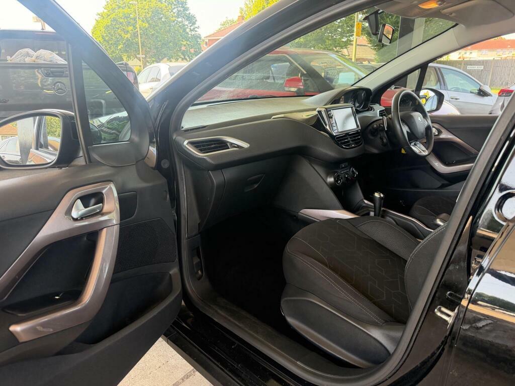 Peugeot 2008 E-hdi Active Grey #16