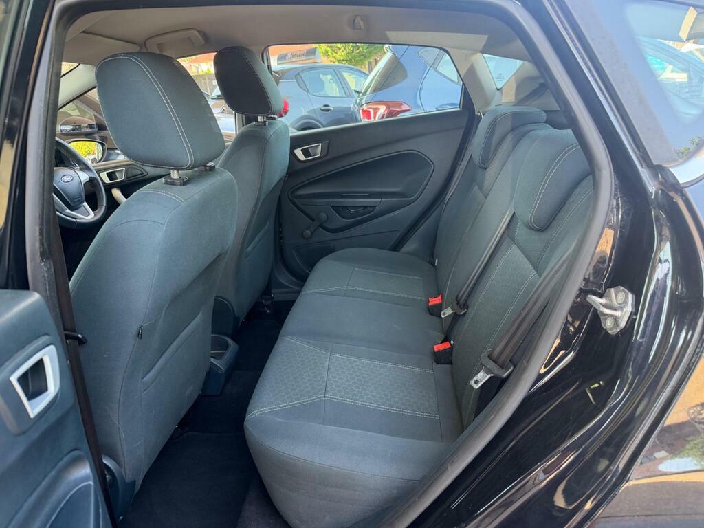 Ford Fiesta 1.25 Zetec 82 Red #19