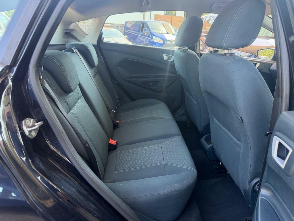 Ford Fiesta 1.25 Zetec 82 Red #18