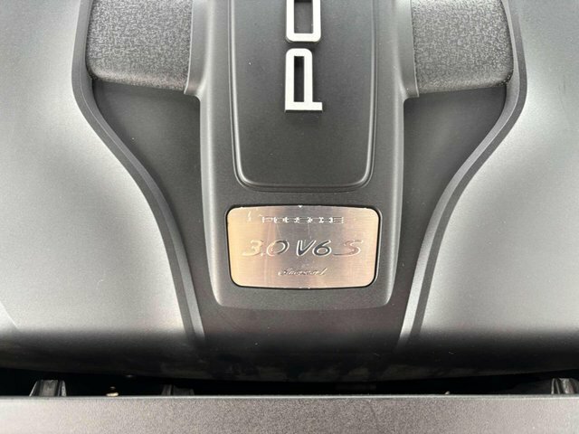 Porsche Macan Pdk White #24